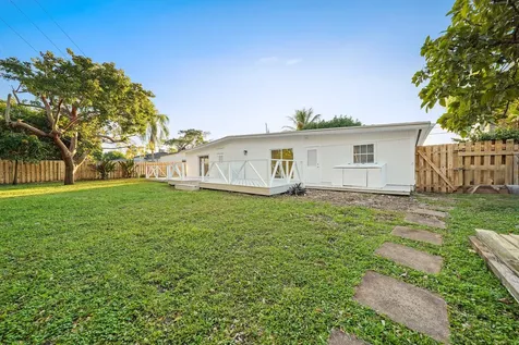 6934 Tradewind Way Lake Worth FL 33462