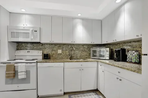 2851 S Palm Aire Drive Pompano Beach FL 33069