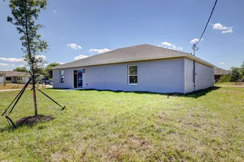 381 Sw Todd Avenue Port Saint Lucie FL 34983