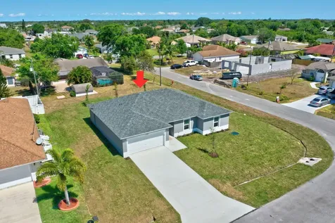 381 Sw Todd Avenue Port Saint Lucie FL 34983
