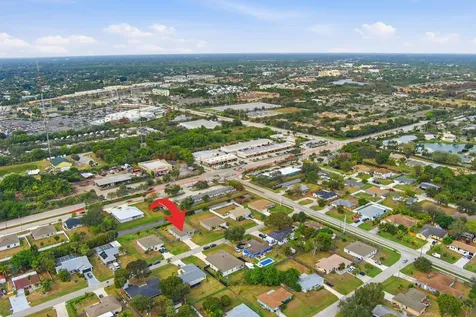 2220 Se Lucaya Street Port Saint Lucie FL 34952