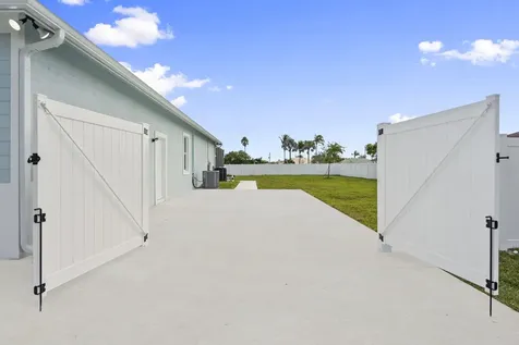 5761 Nw Cone Street Port Saint Lucie FL 34986