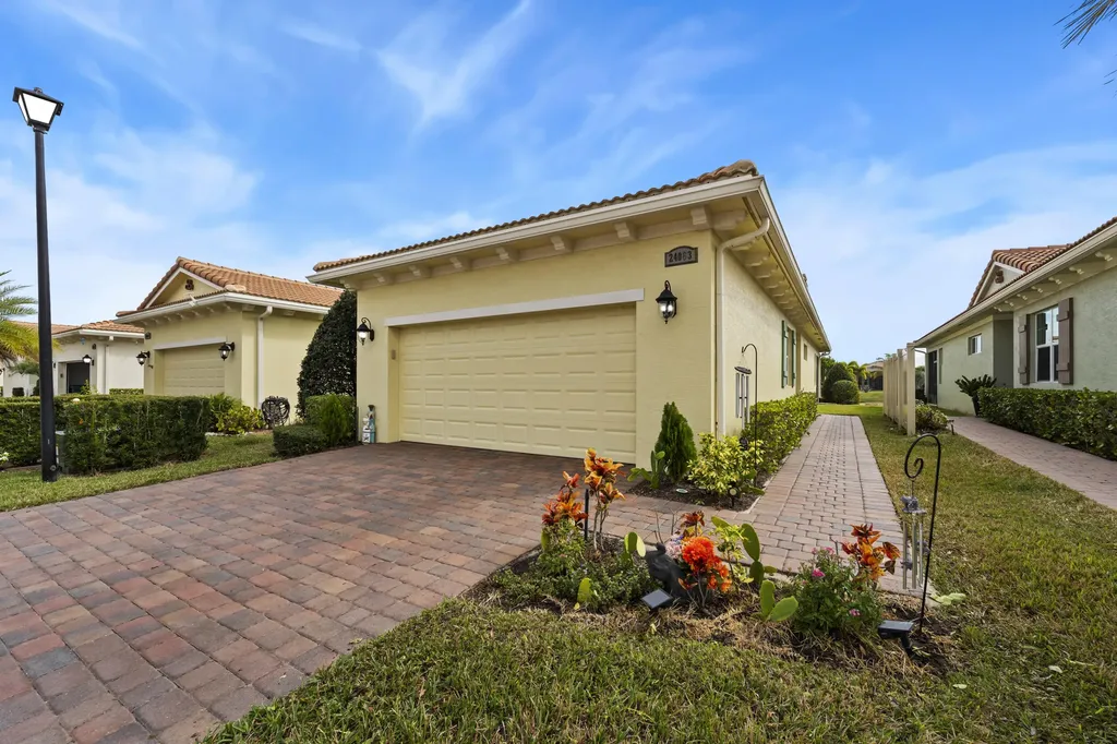 24063 Sw Firenze Way Port Saint Lucie FL 34987