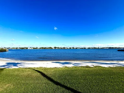 133 Las Brisas Circle Hypoluxo FL 33462