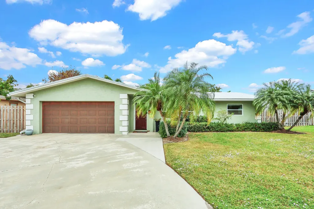 3035 Se Glasgow Drive Stuart FL 34997