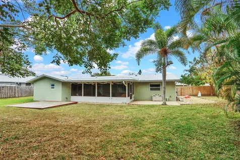3035 Se Glasgow Drive Stuart FL 34997