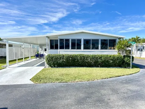 39012 Gayle Bay Boynton Beach FL 33436