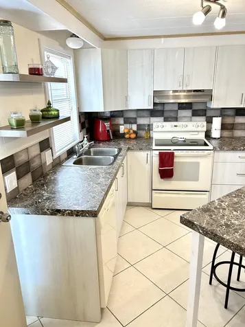 39012 Gayle Bay Boynton Beach FL 33436