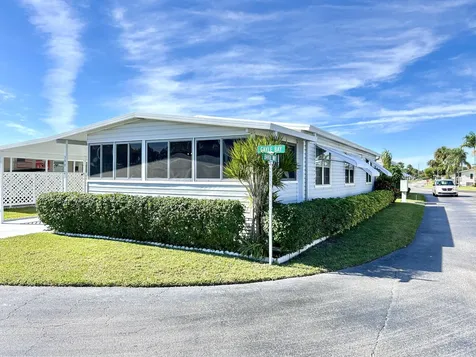 39012 Gayle Bay Boynton Beach FL 33436