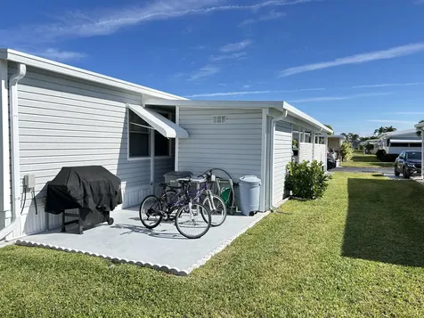 39012 Gayle Bay Boynton Beach FL 33436