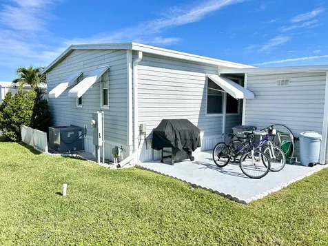 39012 Gayle Bay Boynton Beach FL 33436