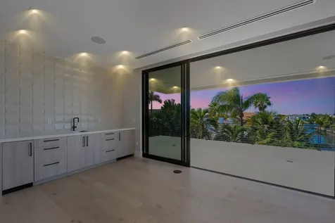 810 Andrews Avenue Delray Beach FL 33483