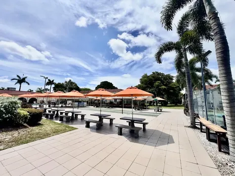 5640 Sw 3rd Place Margate FL 33068