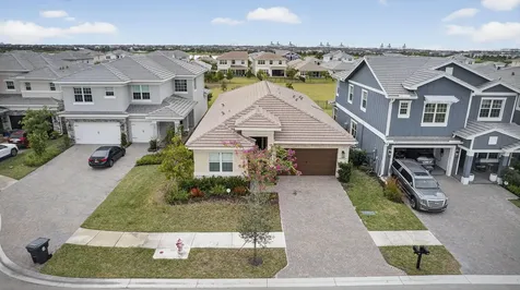 1411 Thistle Place Loxahatchee FL 33470