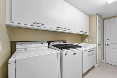 411 N New River Drive Fort Lauderdale FL 33301