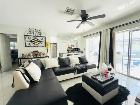 230 Ne 25th Street Pompano Beach FL 33064