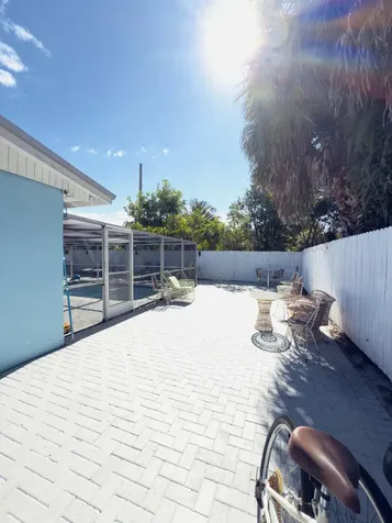 230 Ne 25th Street Pompano Beach FL 33064
