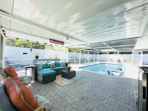 230 Ne 25th Street Pompano Beach FL 33064