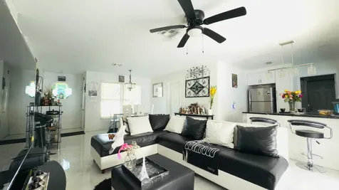230 Ne 25th Street Pompano Beach FL 33064