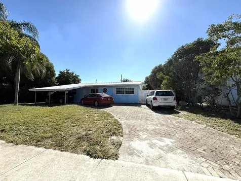 230 Ne 25th Street Pompano Beach FL 33064