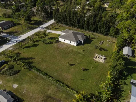 13215 69th Street The Acreage FL 33412