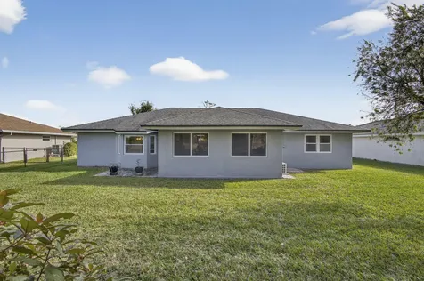 109 Monterey Way Royal Palm Beach FL 33411