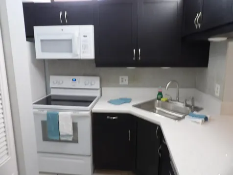 618 Sea Pine Way Greenacres FL 33415