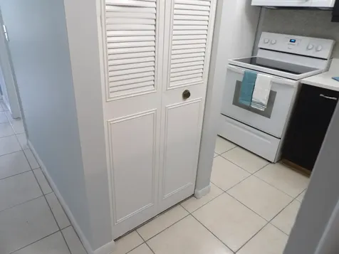618 Sea Pine Way Greenacres FL 33415