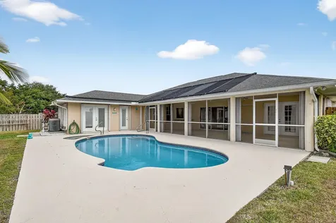 2450 Se Perugia Street Port Saint Lucie FL 34952