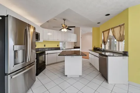 2450 Se Perugia Street Port Saint Lucie FL 34952