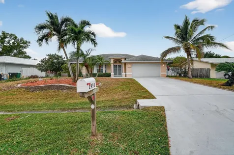 2450 Se Perugia Street Port Saint Lucie FL 34952