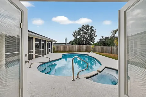 2450 Se Perugia Street Port Saint Lucie FL 34952