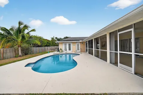 2450 Se Perugia Street Port Saint Lucie FL 34952