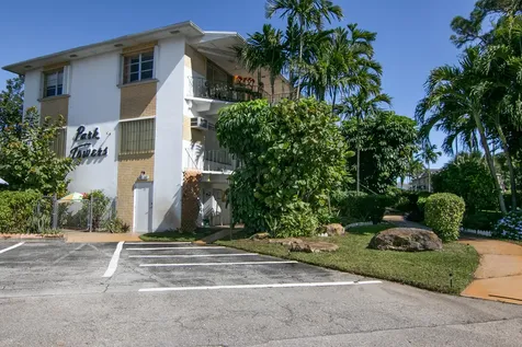 4056 Lake Osborne Drive Lake Worth Beach FL 33461