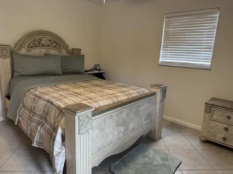 882 Se Walters Terrace Port Saint Lucie FL 34983