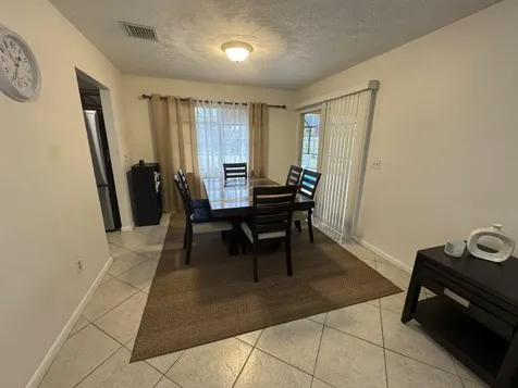 882 Se Walters Terrace Port Saint Lucie FL 34983