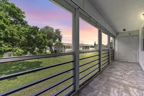 301 Farnham M Deerfield Beach FL 33442