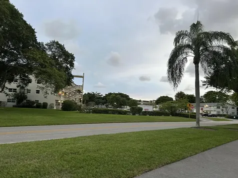 301 Farnham M Deerfield Beach FL 33442