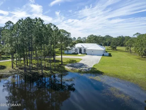 2255 82nd Avenue Vero Beach FL 32968