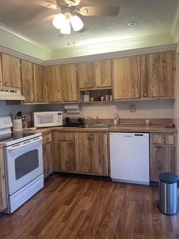 523 Piedmont K Delray Beach FL 33484