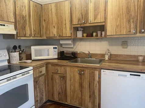 523 Piedmont K Delray Beach FL 33484
