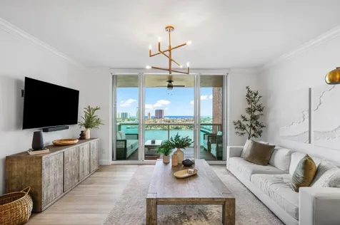 2640 Lake Shore Drive Riviera Beach FL 33404