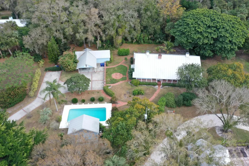 1120 49th Avenue Vero Beach FL 32966