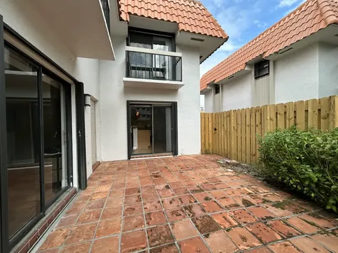 1251 S Federal Highway Boca Raton FL 33432