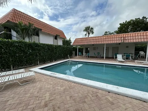 1251 S Federal Highway Boca Raton FL 33432