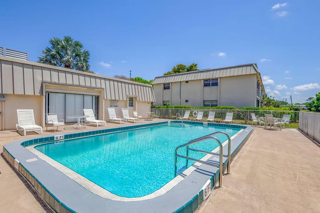 10821 N Military Trail Palm Beach Gardens FL 33410