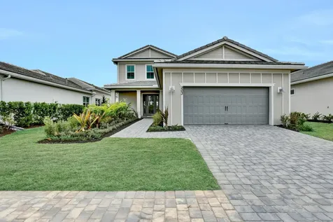 203 Se Calmo Circle Port Saint Lucie FL 34984