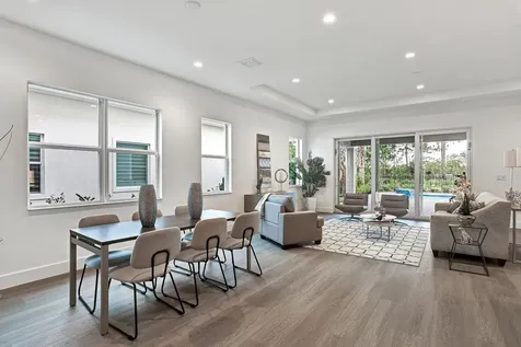 203 Se Calmo Circle Port Saint Lucie FL 34984
