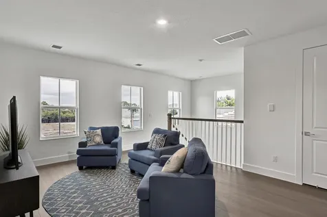 203 Se Calmo Circle Port Saint Lucie FL 34984