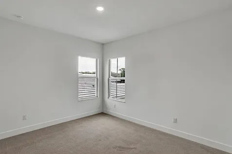 203 Se Calmo Circle Port Saint Lucie FL 34984